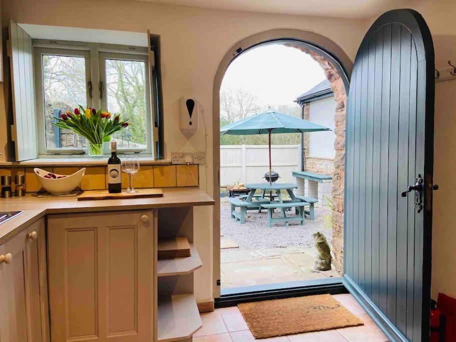 The Owl House Cottage Welsh Newton Common Екстер'єр фото