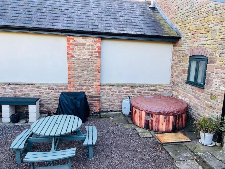 The Owl House Cottage Welsh Newton Common Екстер'єр фото