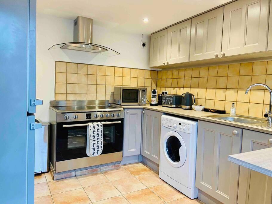 The Owl House Cottage Welsh Newton Common Екстер'єр фото